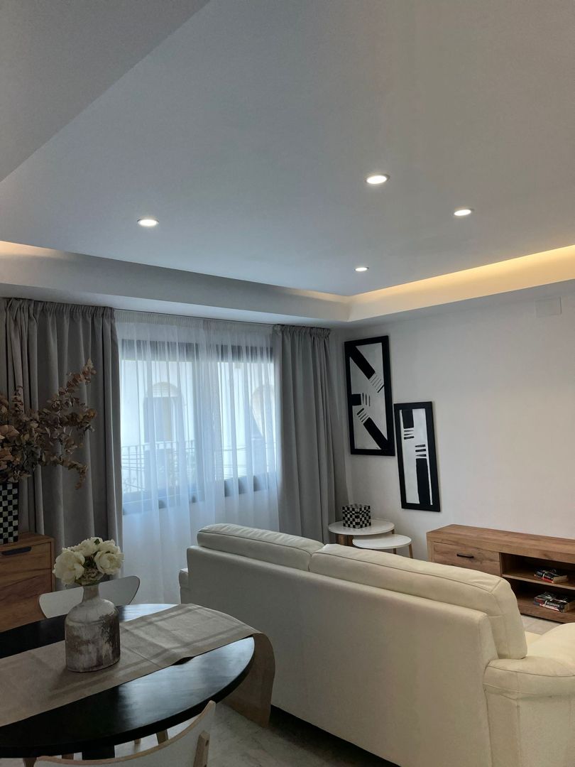 Sala de estar de Piso de alquiler en Fuengirola con Aire acondicionado, Calefacción y Terraza