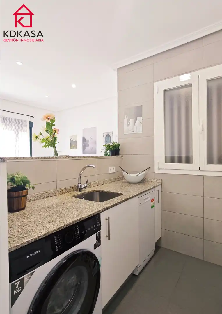 Cocina de Piso en venta en Madrid con Calefacción, Horno y Lavadora