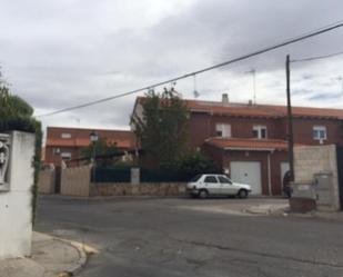 Vista exterior de Casa adosada en venda en Yeles