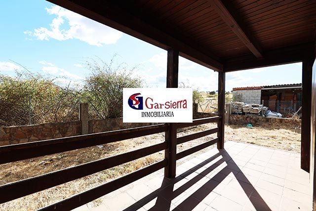Vista exterior de Casa o chalet en venta en Buitrago del Lozoya con Calefacción