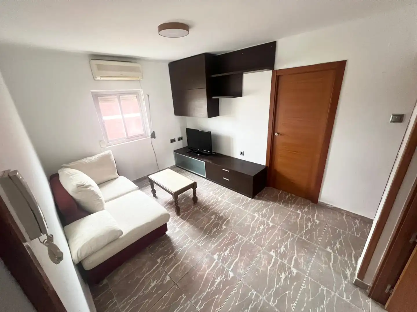 Sala d'estar de Pis en venda en Jaén amb Aire condicionat