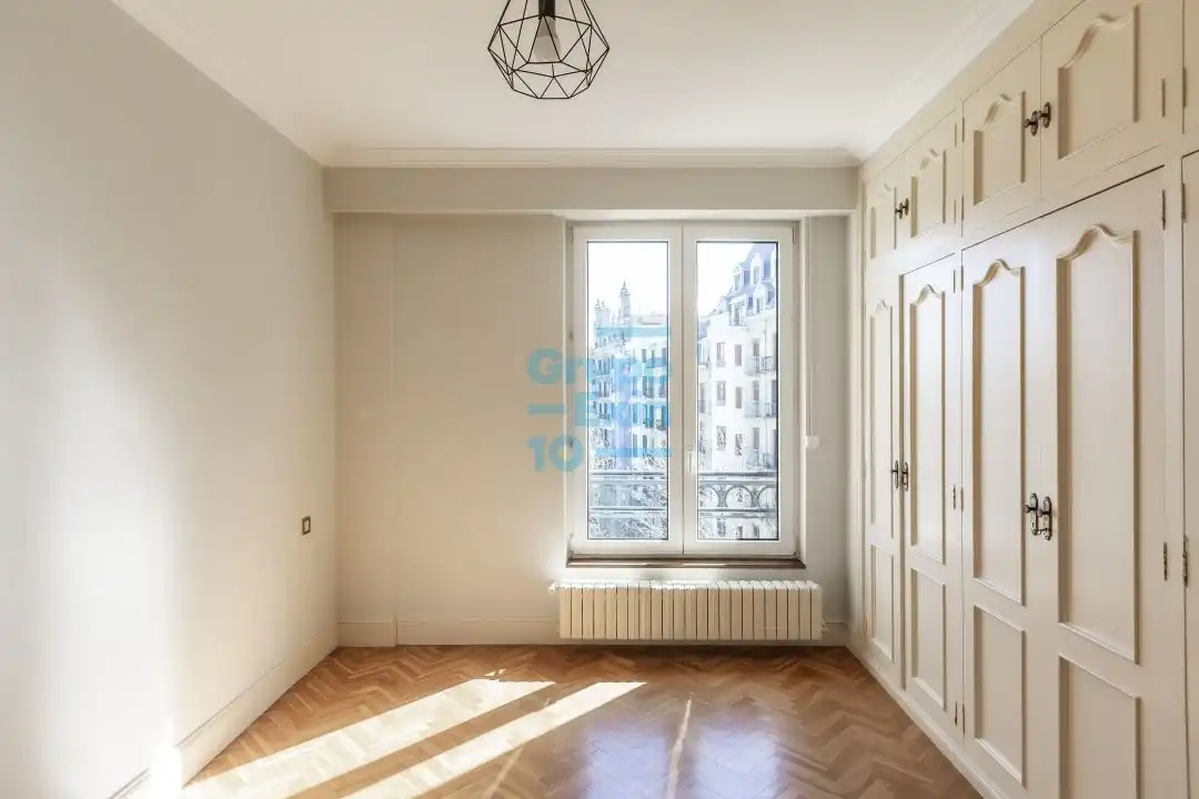 Habitación de Piso de alquiler en Donostia - San Sebastián  con Balcón
