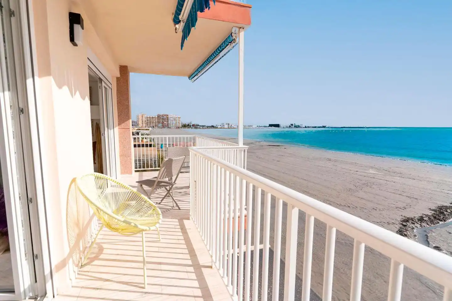 Schlafzimmer von Wohnung zum Verkauf in Santa Pola mit Klimaanlage, Heizung und Terrasse