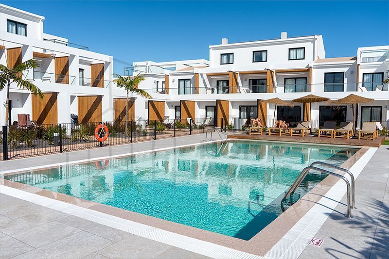 Piscina de Dúplex en venda en La Oliva amb Terrassa i Moblat