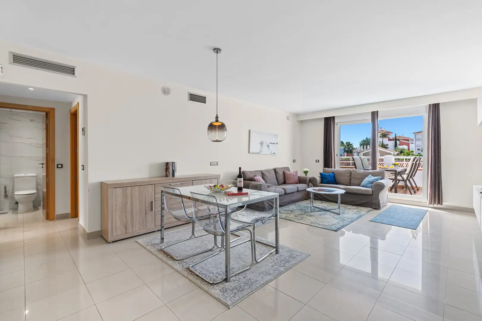 Living room of Apartments for rent in Estepona  with Air Conditioner, Terrace and Storage room