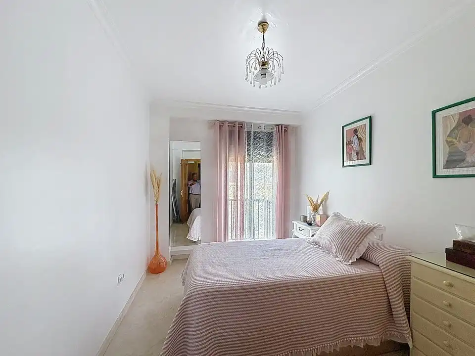 Habitación de Piso en venta en Pinos Puente con Aire acondicionado y Calefacción