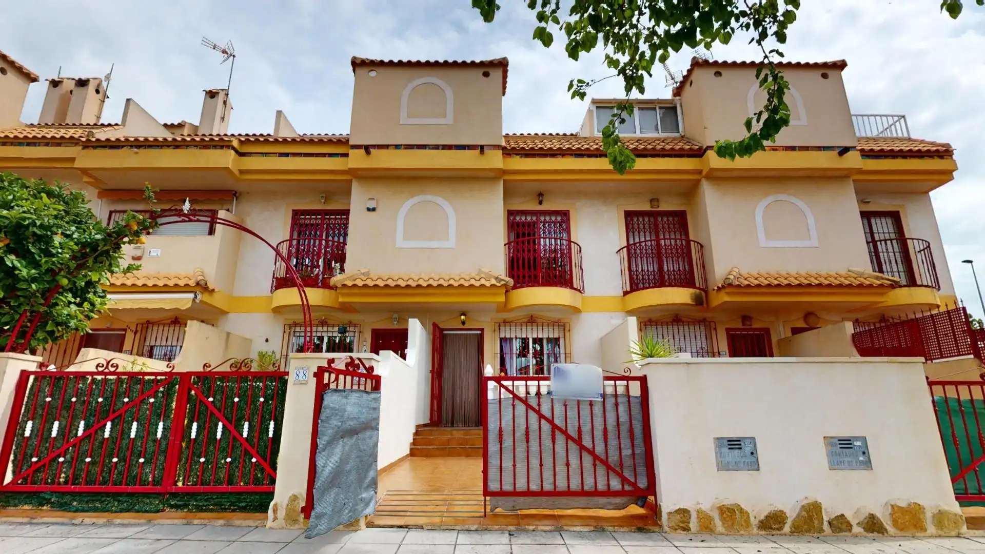Exterior view of Detached homes for sale in Pilar de la Horadada  with Private garden, Terrace and Balcony