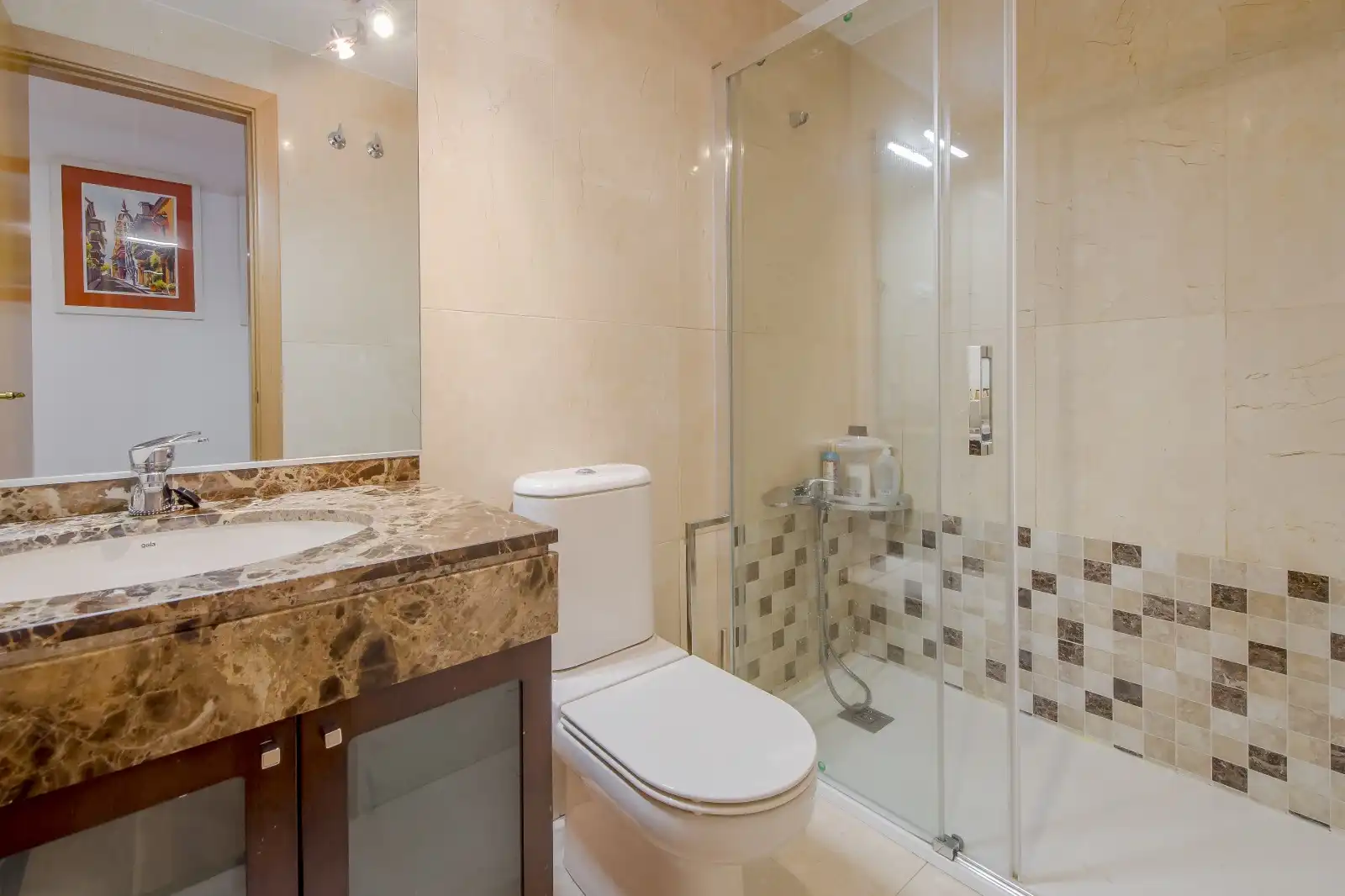 Bathroom of Flat for rent in Madrid  with Air Conditioner, Heating and Storage room