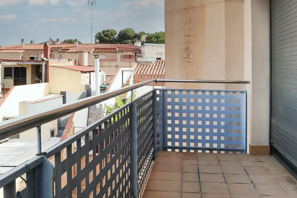 Terraza de Piso en venta en Sabadell con Calefacción y Piscina