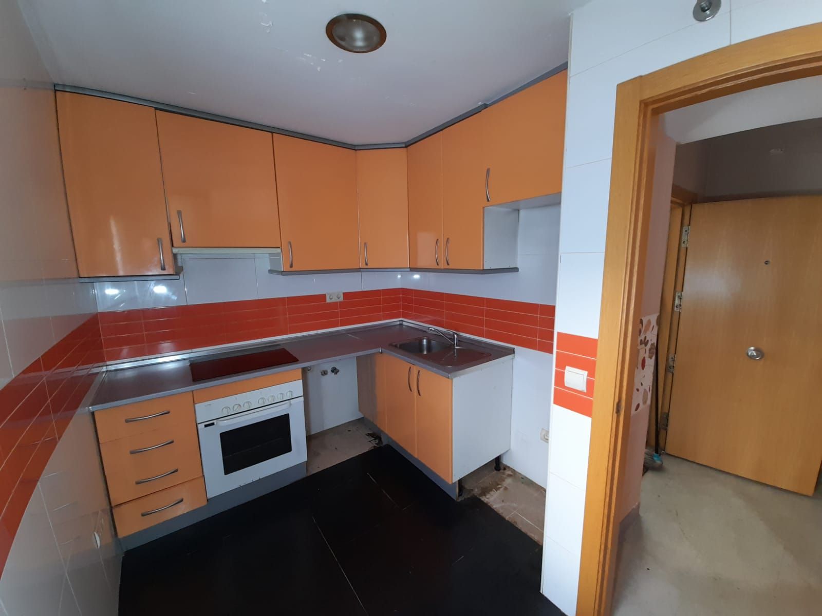 Kitchen of Flat for sale in  Madrid Capital