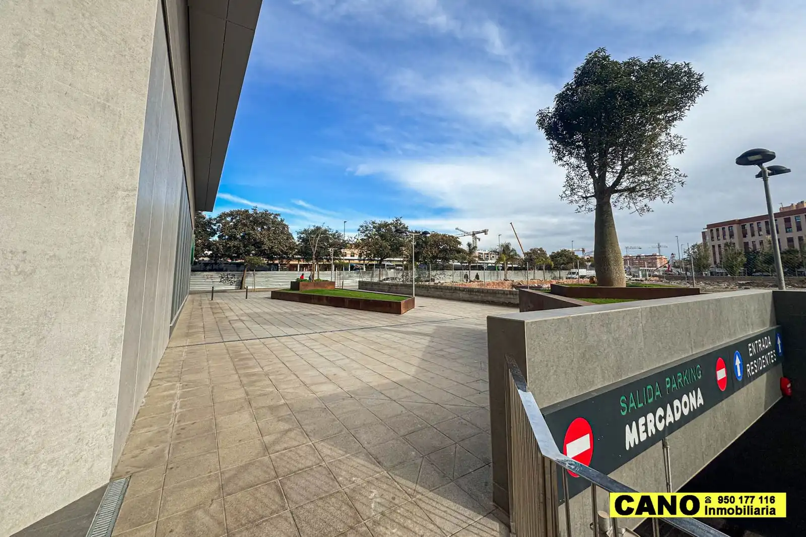 Exterior view of Flat for sale in Almería  with Terrace, Storage room and Swimming Pool