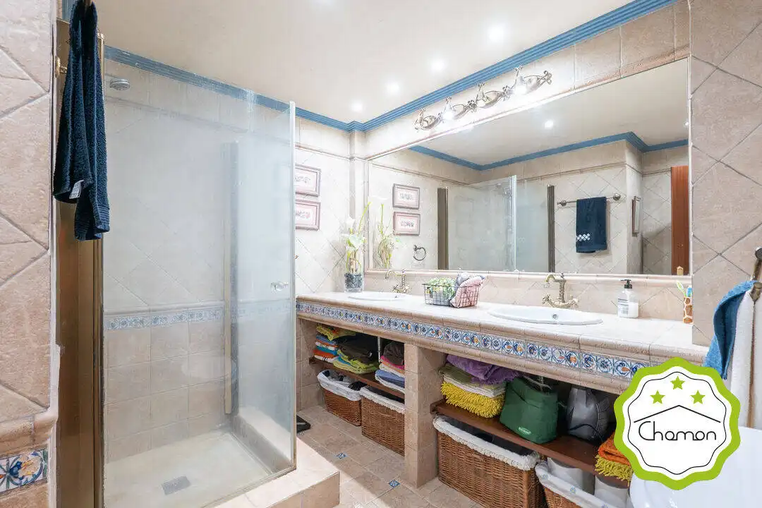 Baño de Casa o chalet en venta en Arrigorriaga con Jardín privado