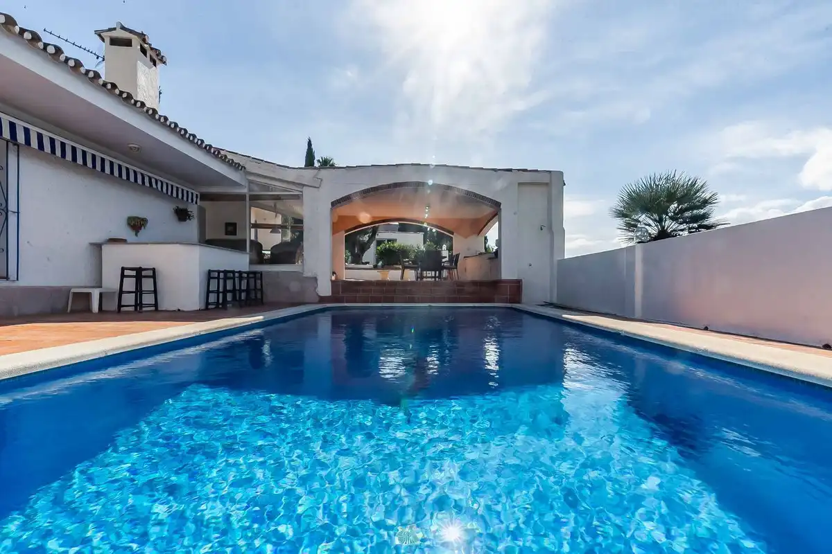 Piscina de Casa o chalet en venta en Mijas con Aire acondicionado, Calefacción y Jardín privado