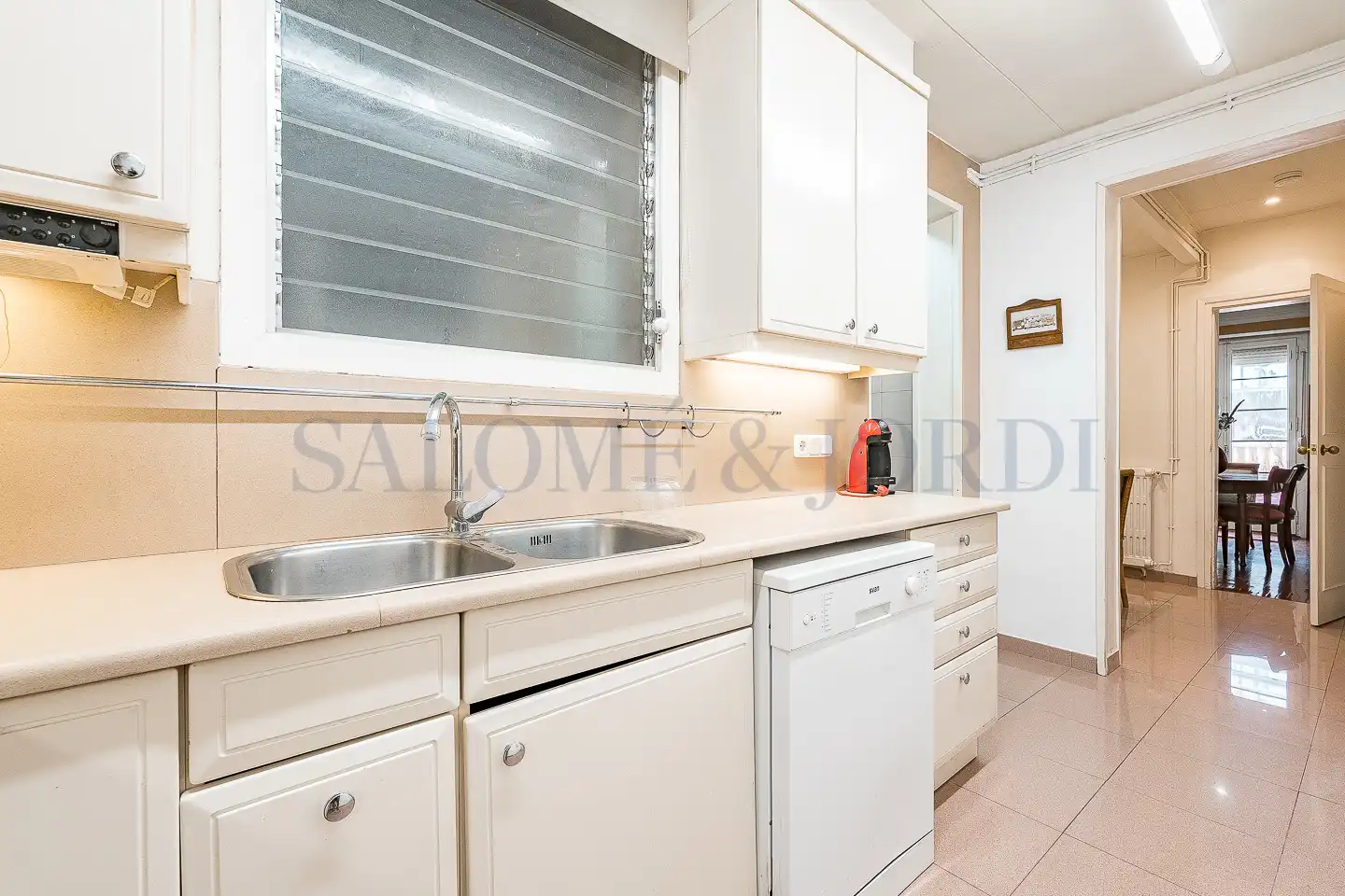 Cocina de Piso en venta en Barcelona con Aire acondicionado, Calefacción y Jardín privado