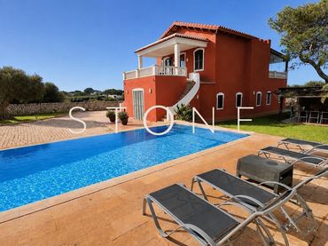 Casa amb piscina en venda a Ciutadella