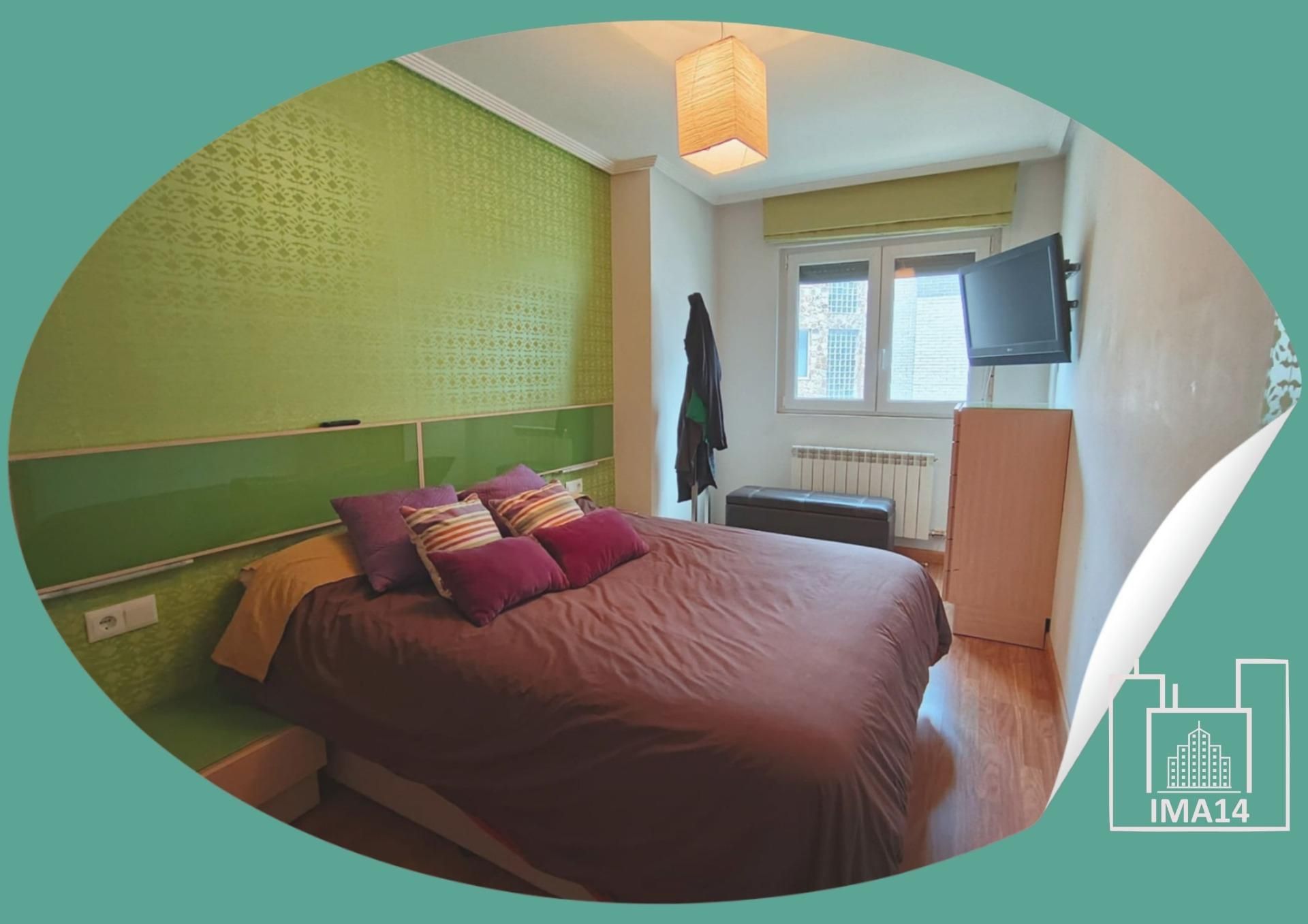 Dormitori de Apartament en venda en Villaquilambre amb Calefacció, Terrassa i Balcó