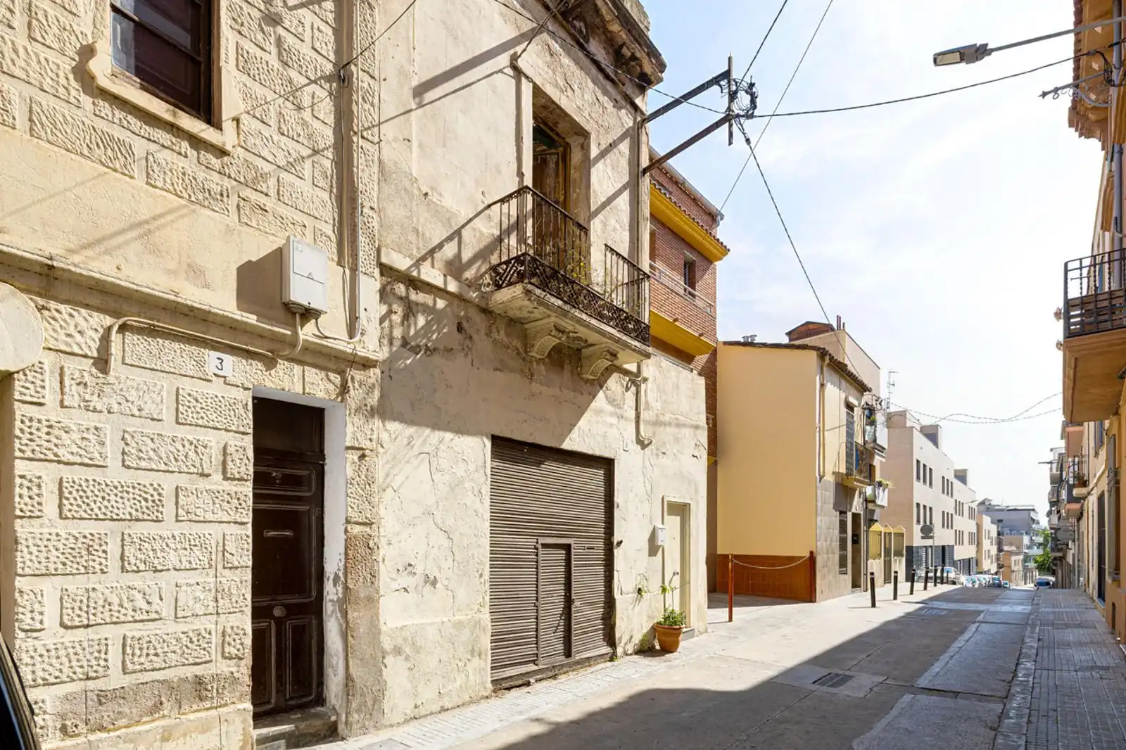 Vista exterior de Edificio en venta en Santa Coloma de Gramenet