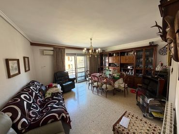 Pis amb balcó en venda a Meliana