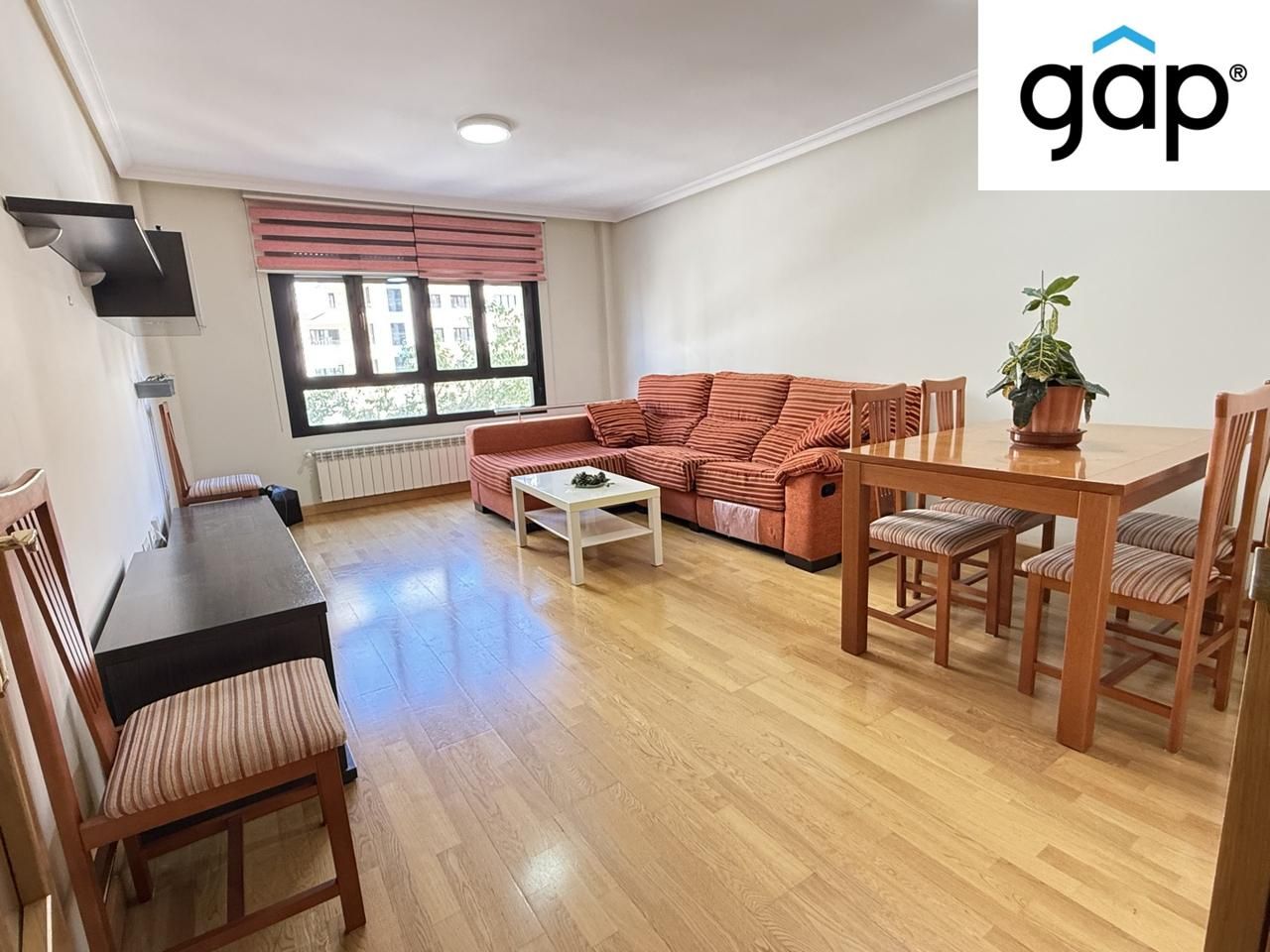 Living room of Flat for sale in Cuenca Capital  with Heating, Terrace and Storage room