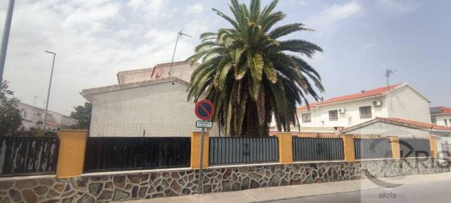 Casa-chalet en Venta en Cedillo del Condado