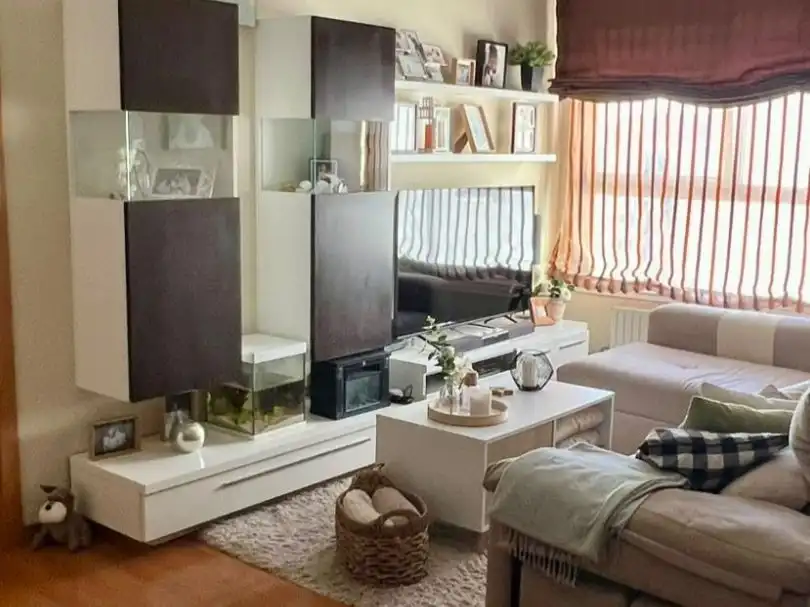 Sala de estar de Piso en venta en Vigo  con Calefacción, Parquet y Trastero