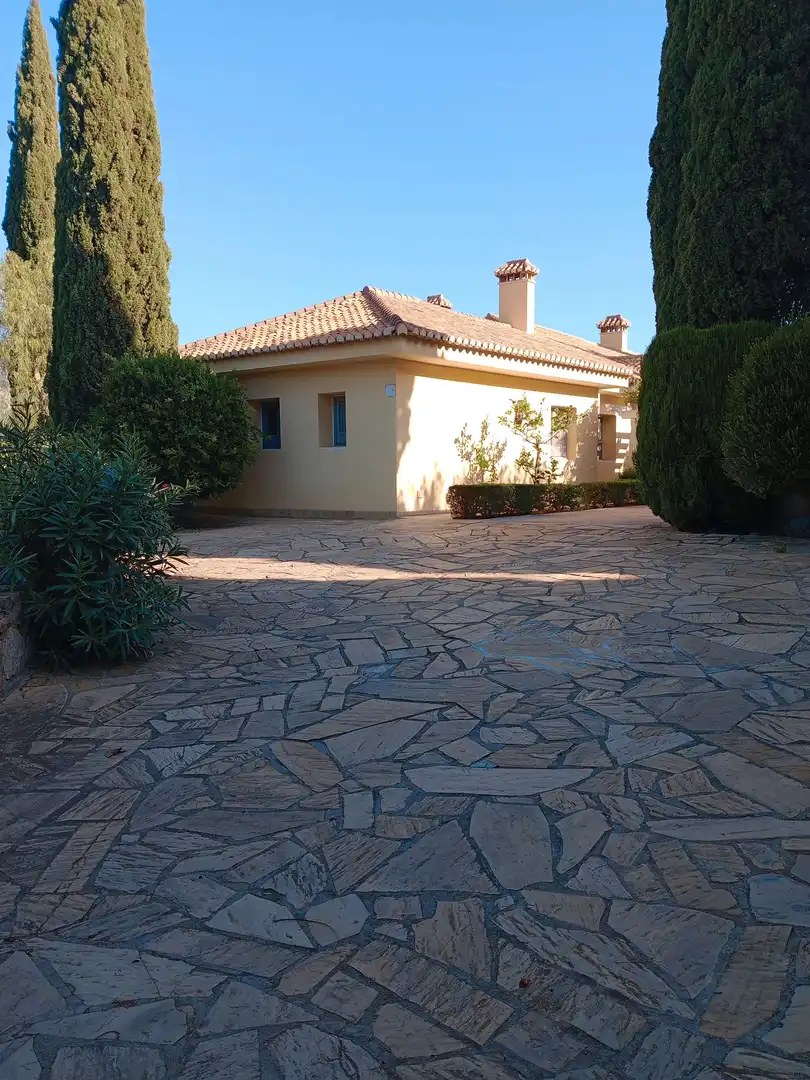Vista exterior de Casa o xalet de lloguer en Almuñécar amb Aire condicionat, Calefacció i Terrassa