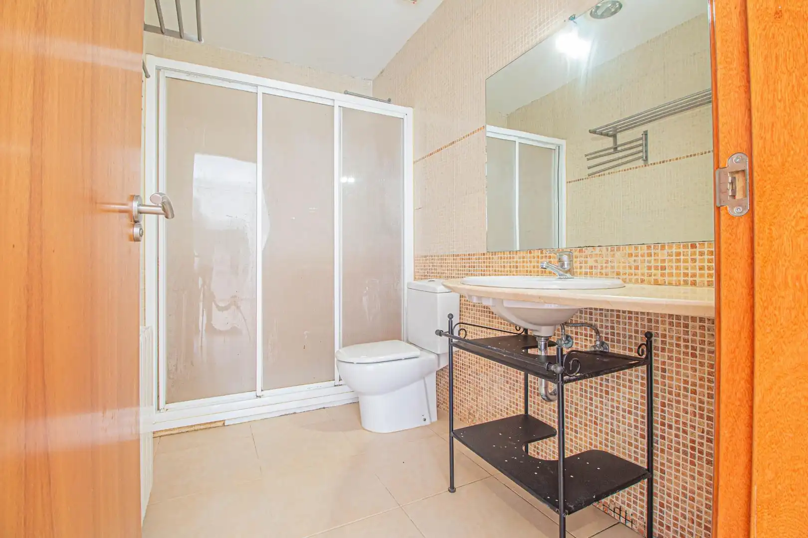 Badezimmer von Erdgeschoss zum Verkauf in Figueres mit Heizung