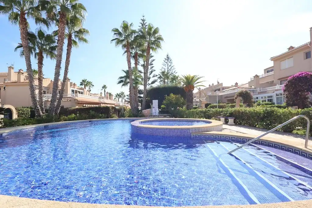 Planta baixa de lloguer a Calle Nicolas de Bussi, Playa Flamenca