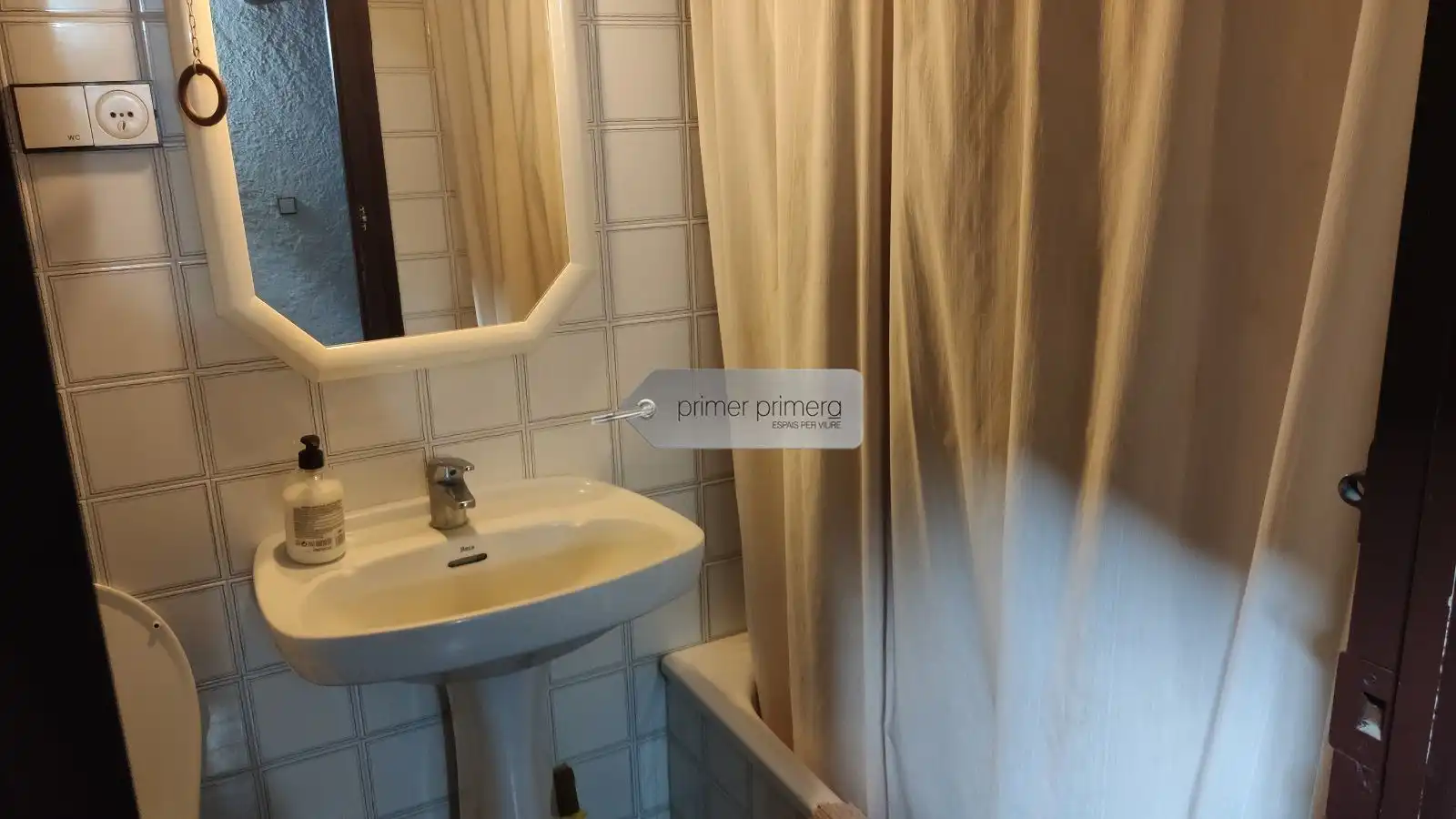 Casa adosada en venta en N/A, Mediona