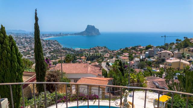 Casa-chalet en Venta en Maryvilla