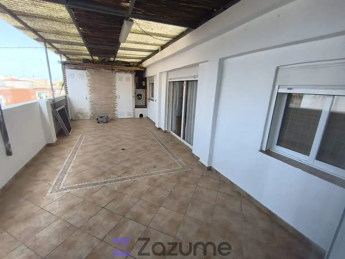Attic for rent in Valencia  with Air Conditioner, Terrace and Storage room