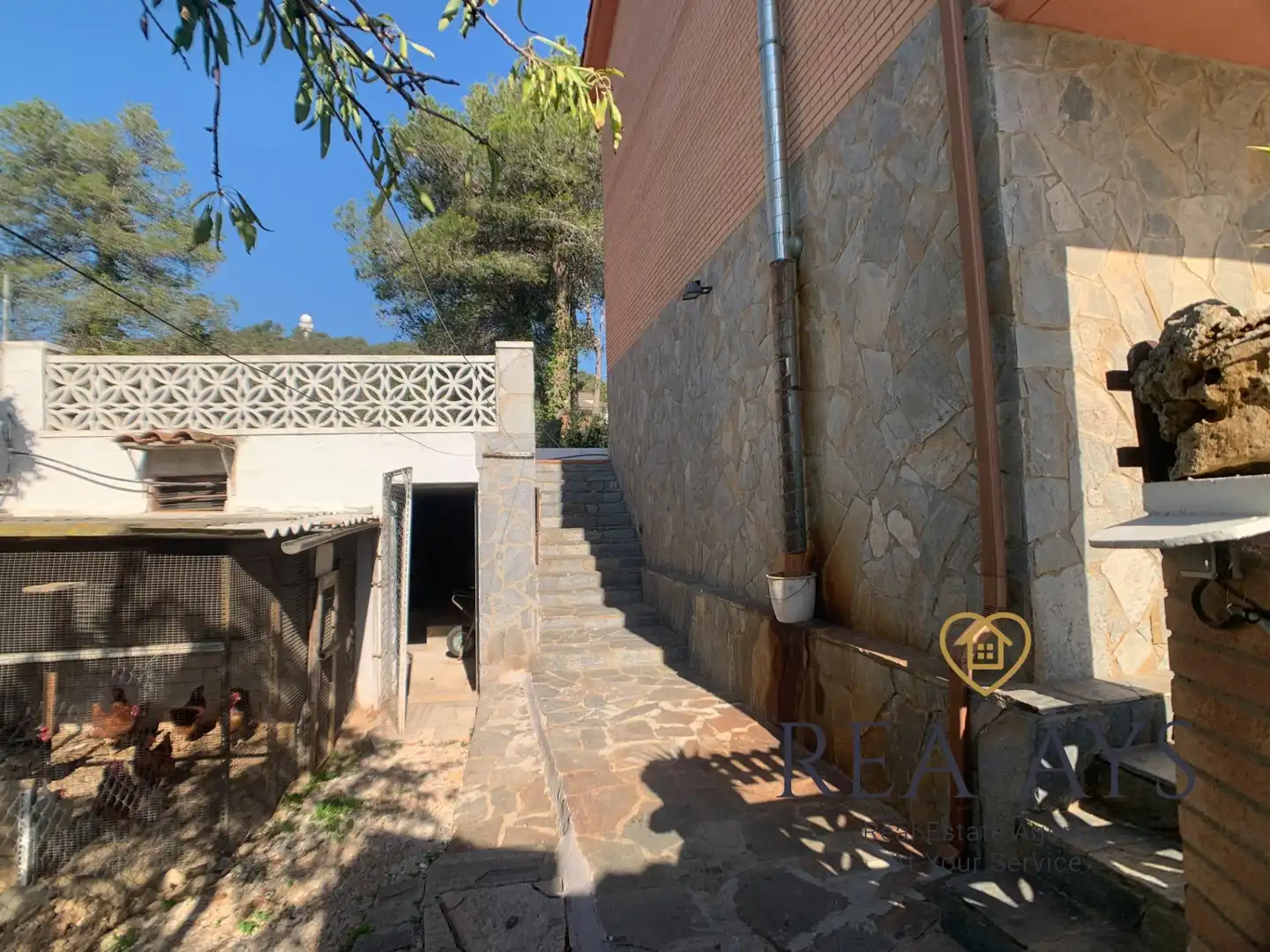 Vista exterior de Casa o chalet en venta en Vallirana con Jardín privado, Terraza y Trastero