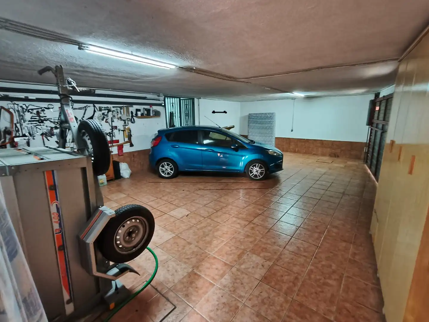Aparcament de Casa o xalet en venda en Calella amb Calefacció, Jardí privat i Terrassa