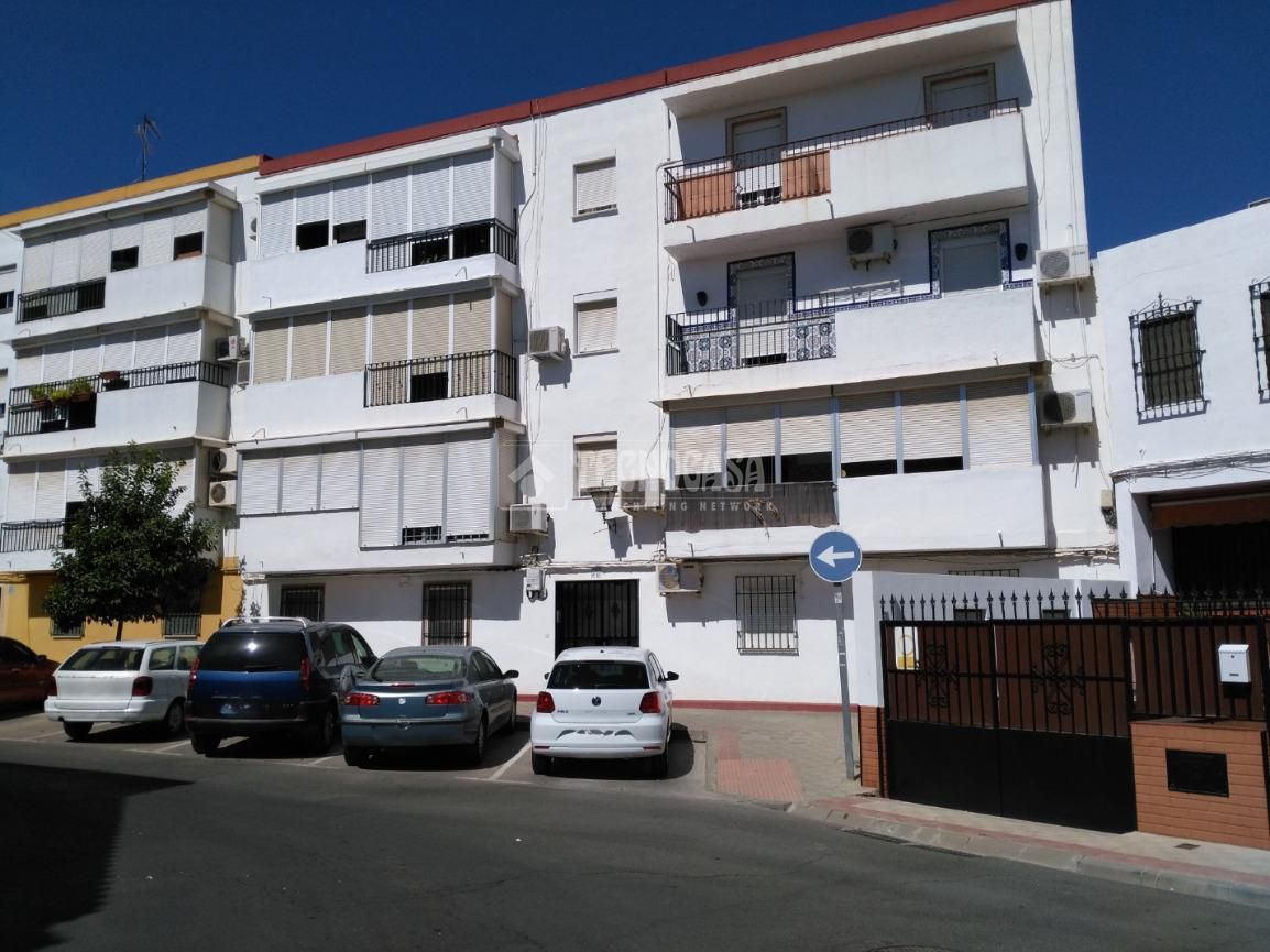 Exterior view of Flat for sale in Alcalá de Guadaira  with Air Conditioner and Balcony