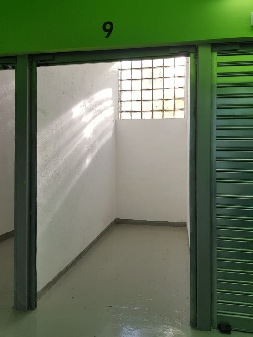 Box room to rent in N/A, Acacias