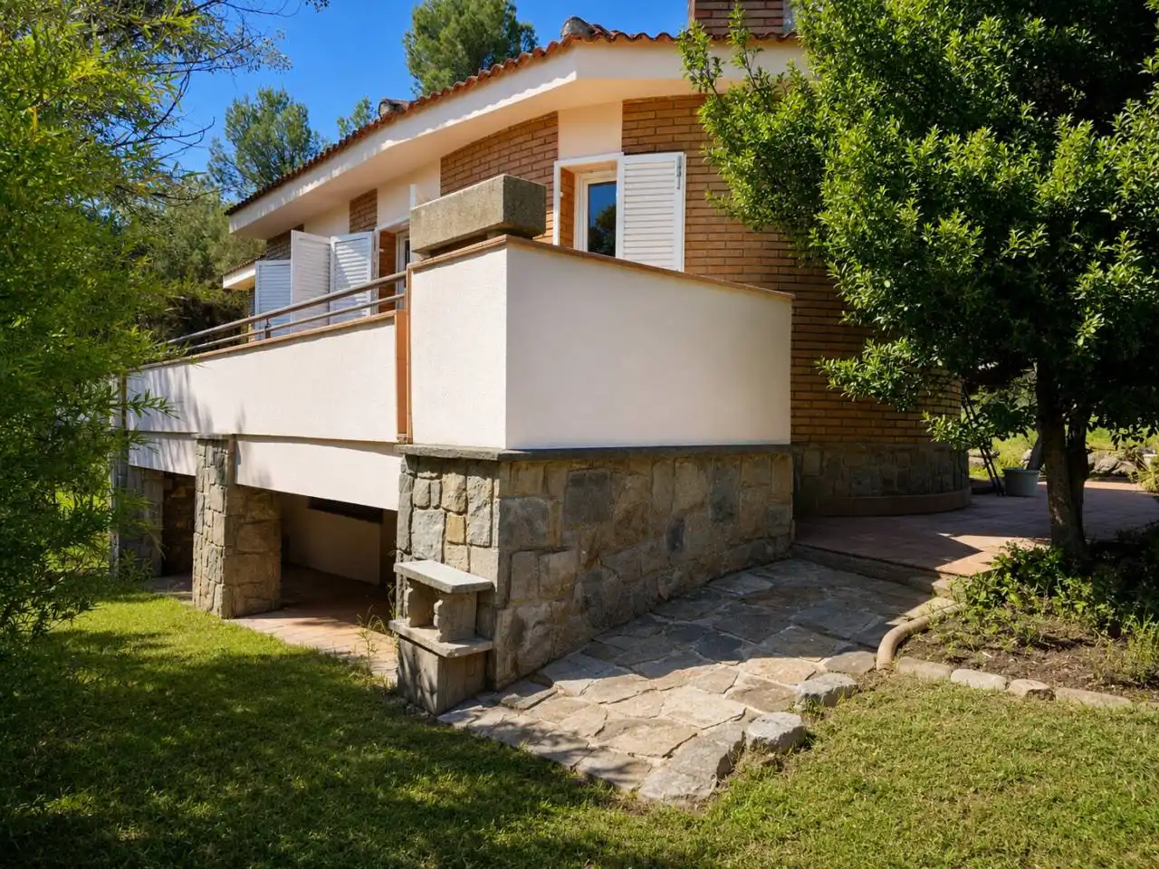 Außenansicht von Country house zum Verkauf in Rajadell mit Klimaanlage, Heizung und Privatgarten
