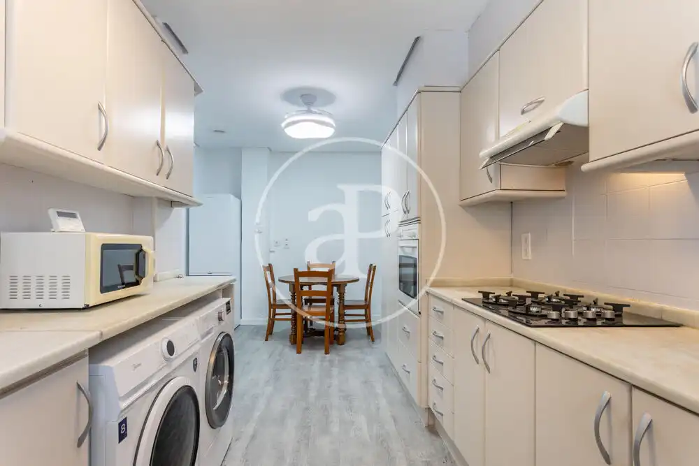 Cocina de Piso de alquiler en Valencia con Aire acondicionado, Calefacción y Balcón