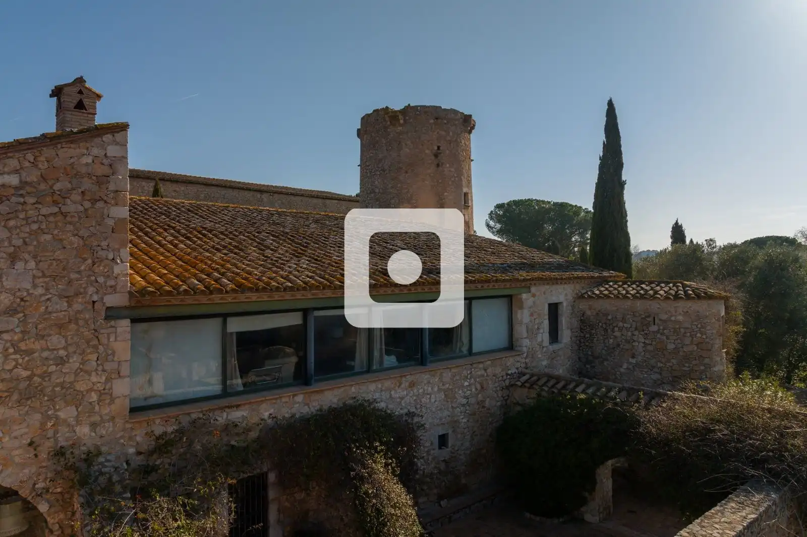 Vista exterior de Finca rústica en venda en L'Escala amb Calefacció i Piscina