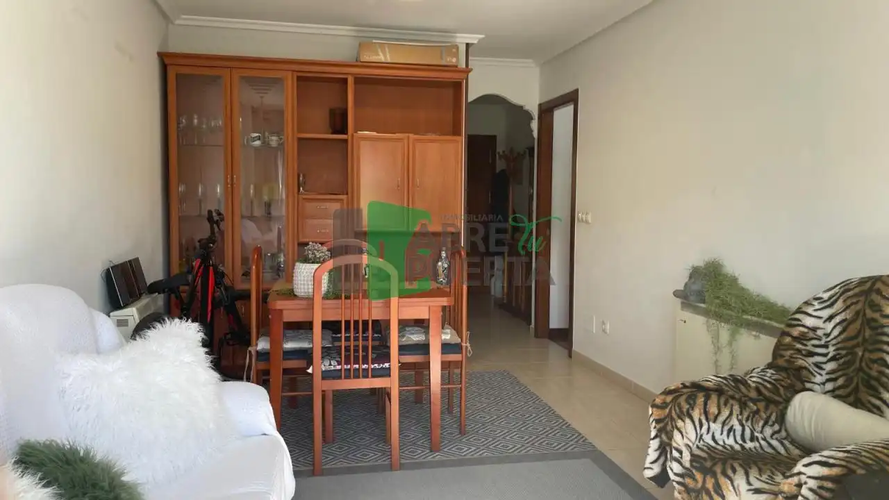 Apartamento con terraza en venta en Barbadás, imagen 7