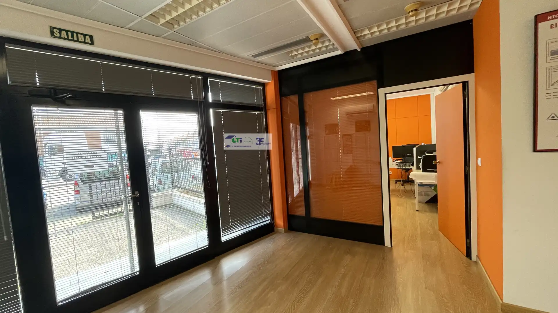 Premises for sale in  Zaragoza Capital