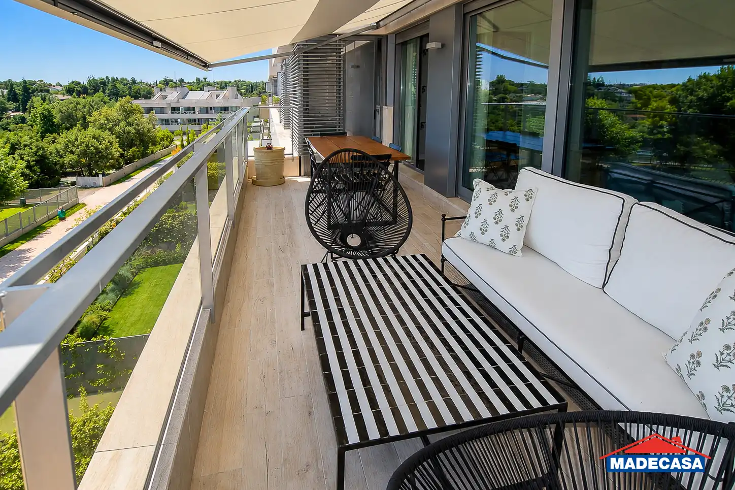 Terraza de Ático en venta en Pozuelo de Alarcón con Aire acondicionado, Calefacción y Jardín privado