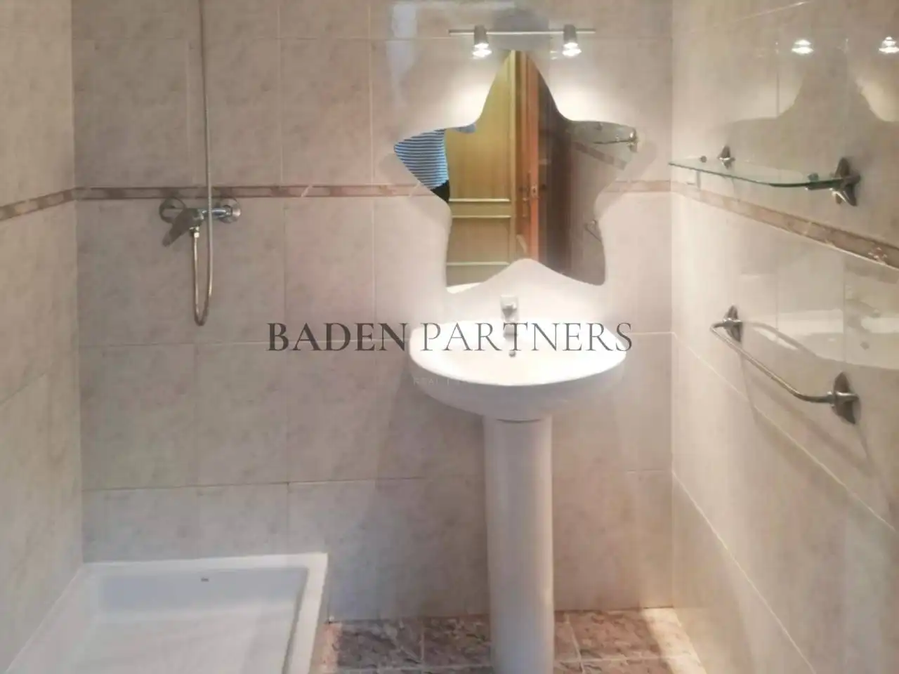Badezimmer von Wohnung zur Miete in La Sénia mit Möbliert und Balkon