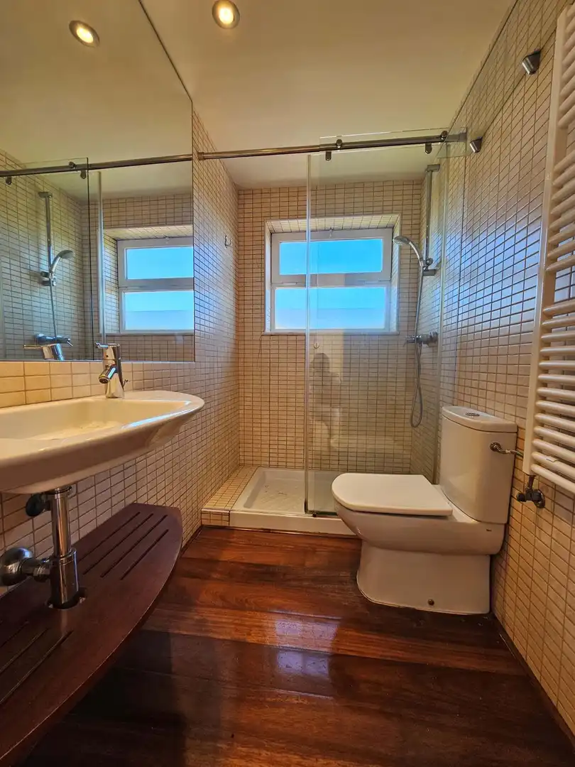 Bany de Apartament en venda en Sant Feliu de Guíxols amb Calefacció, Parquet i Terrassa
