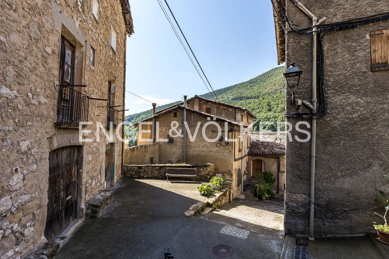 Houses for sale in Carrer Major, Cercs