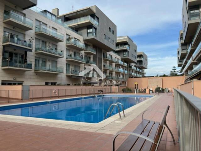 Piso en Venta en Calle Mar de Alborán en Port