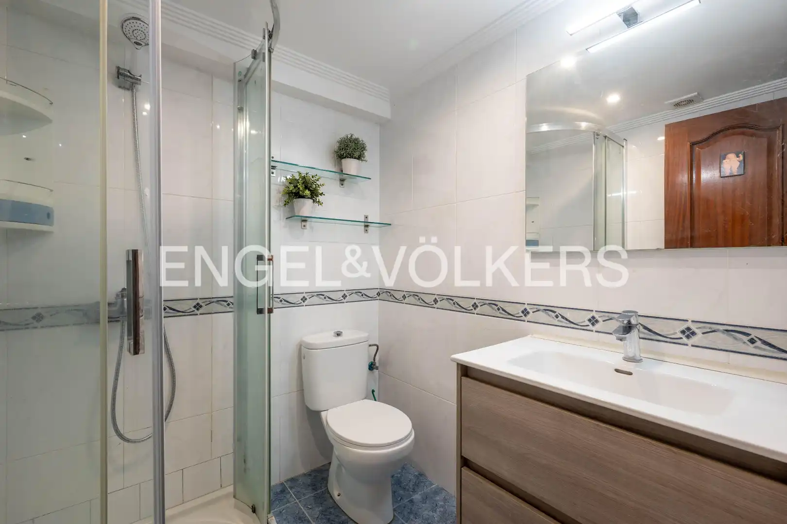 Badezimmer von Wohnungen zum Verkauf in Donostia - San Sebastián  mit Heizung