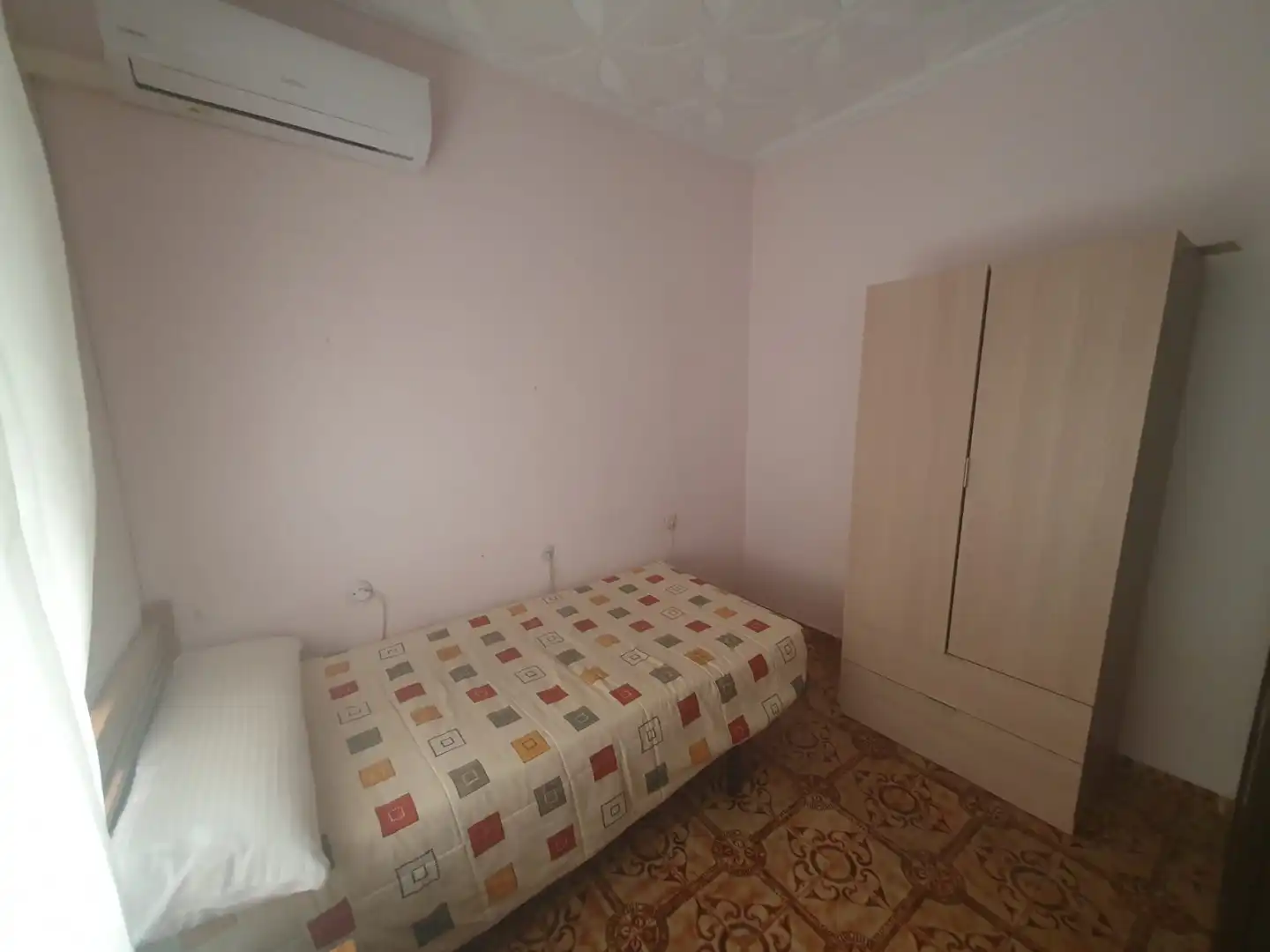 Dormitori de Casa o xalet de lloguer en Puertollano amb Aire condicionat i Moblat