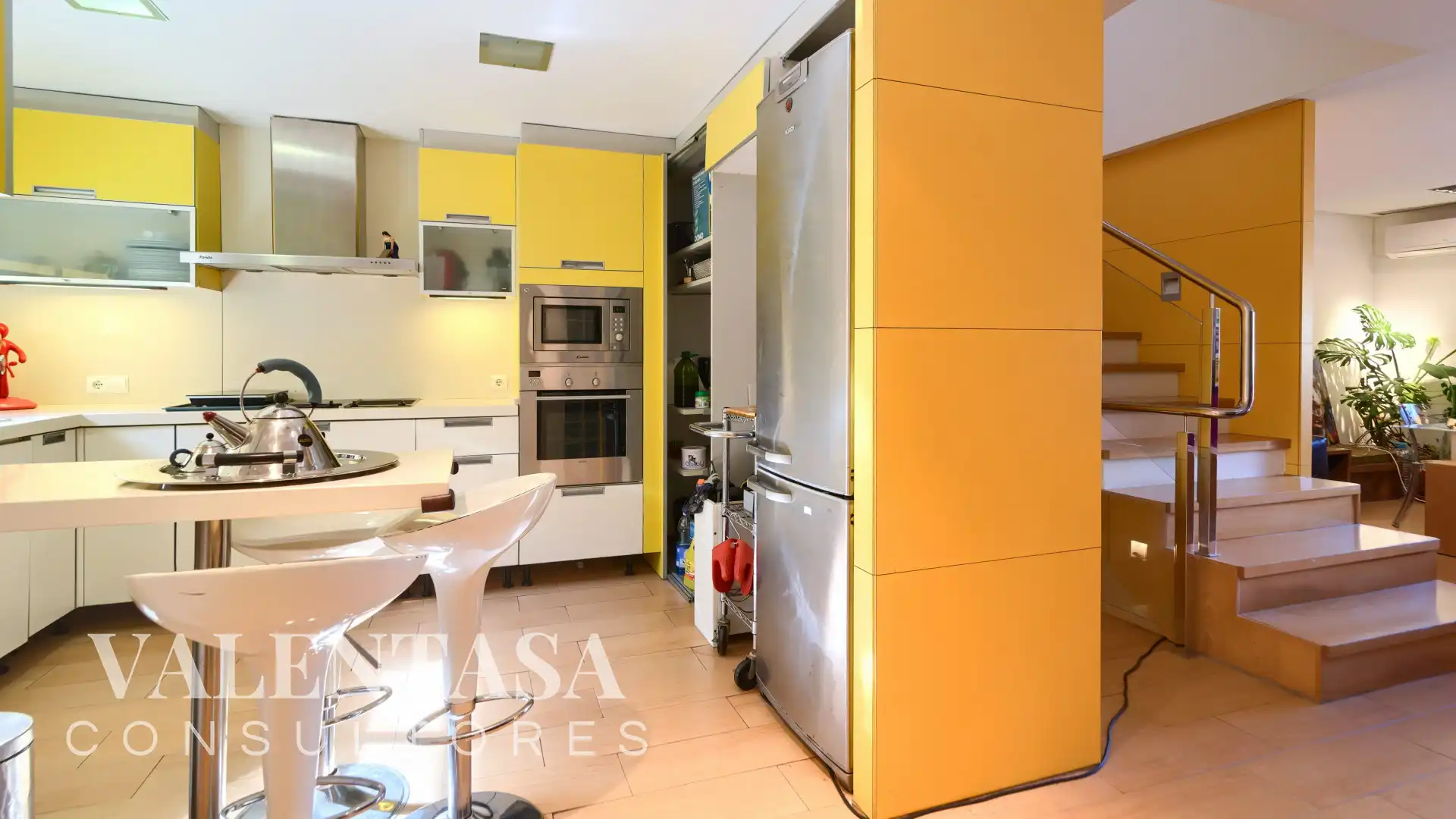 Kitchen of Detached homes for sale in Chiva  with Air Conditioner, Private garden and Terrace