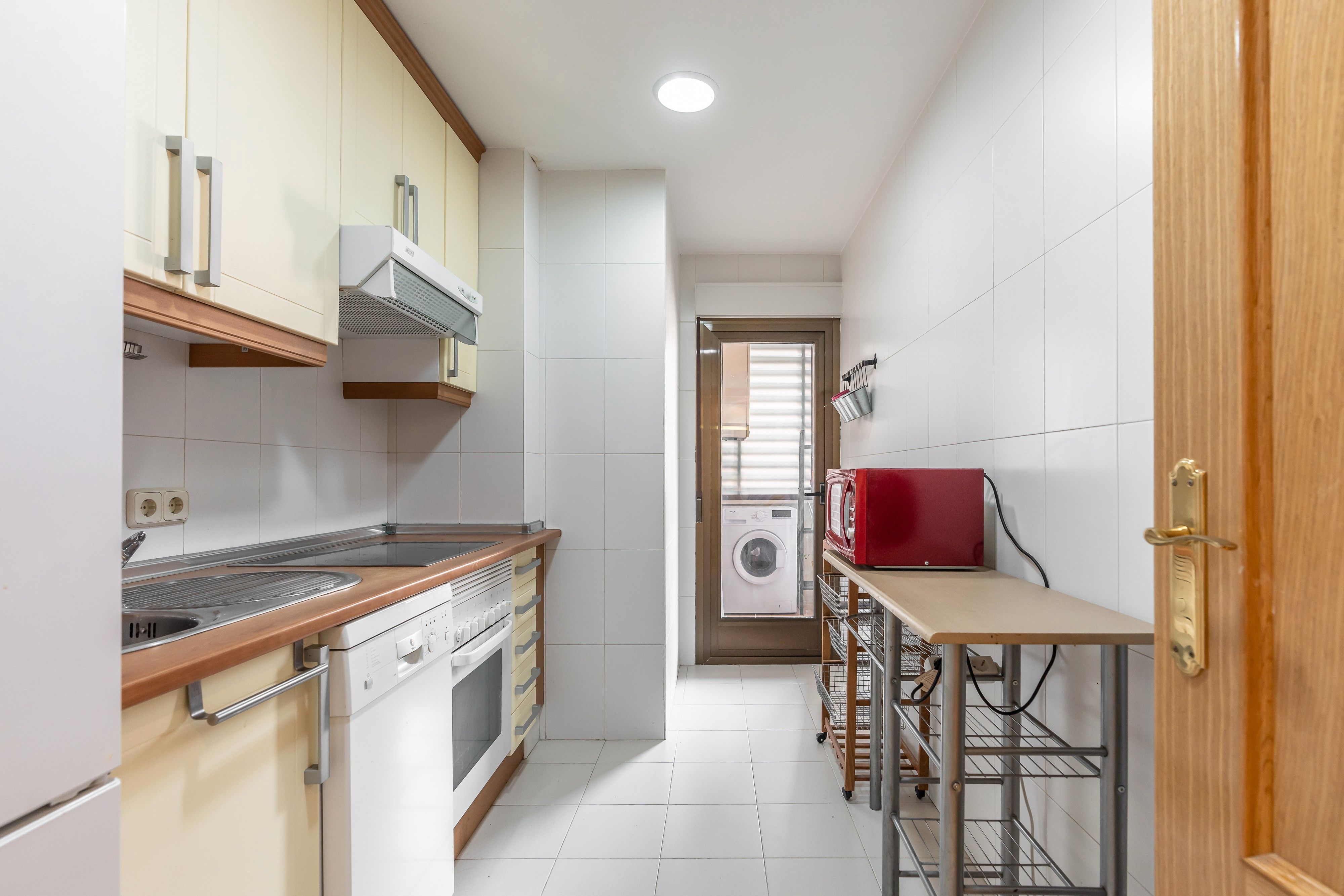 Kitchen of Flat for sale in  Madrid Capital  with Heating, Terrace and Storage room