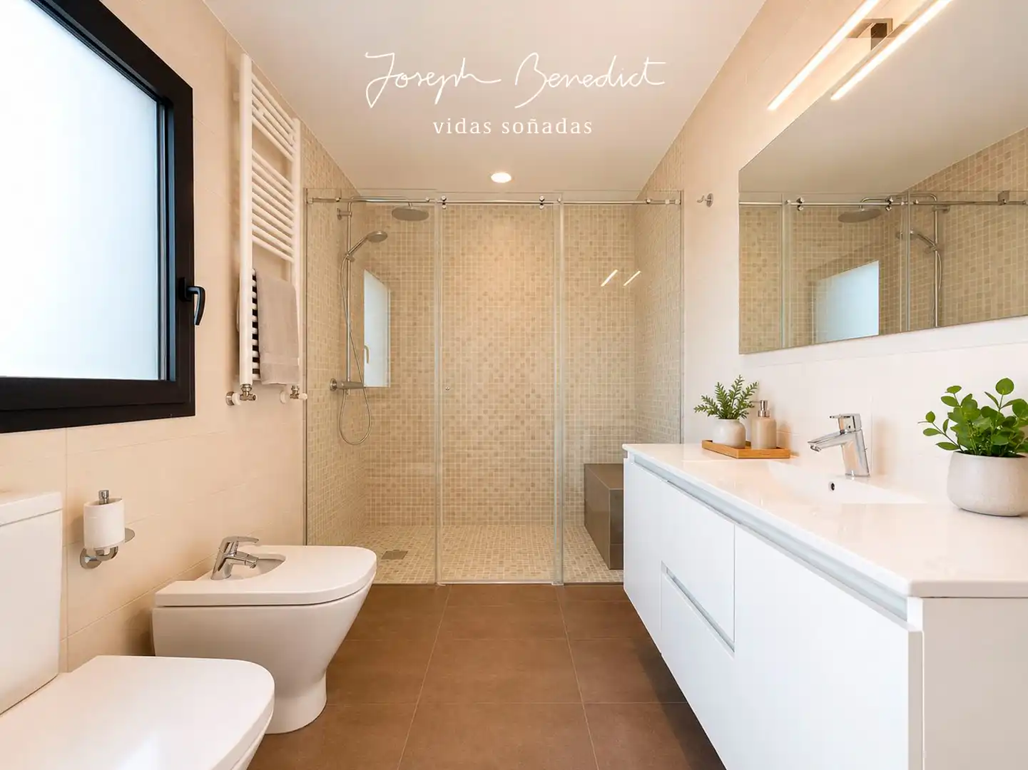 Bathroom of Houses for sale in Torrelles de Llobregat  with Air Conditioner, Heating and Private garden